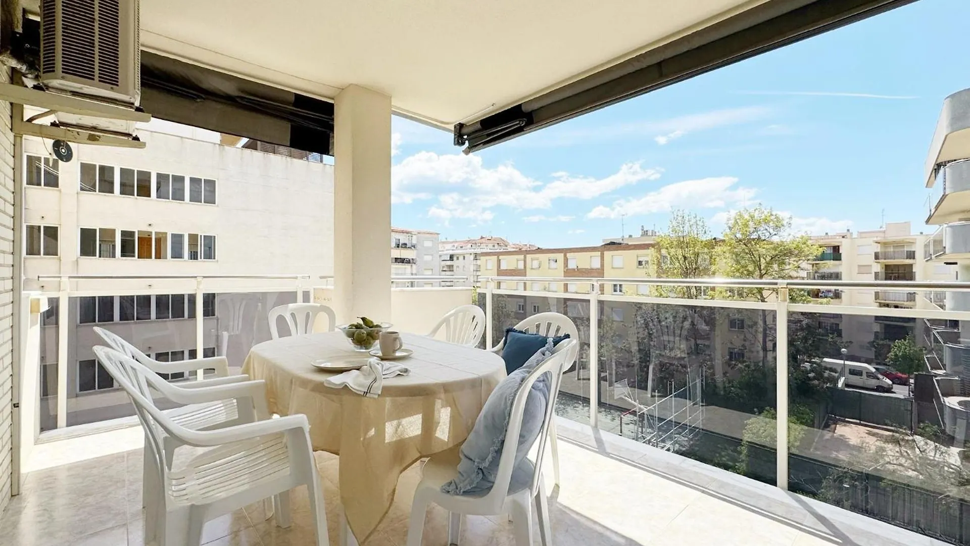 Ferienwohnung Cala Blanca Con Bonitas Vistas Piscina Y Portaventura La Pineda Spanien